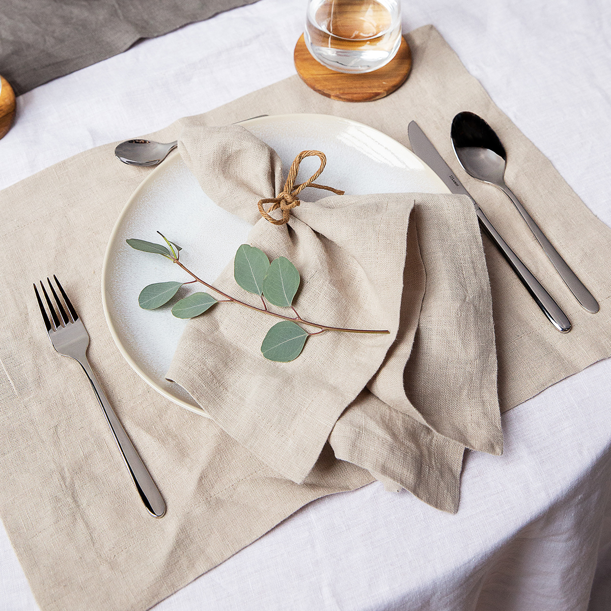 Kreidefarbene Leinen-Servietten 50 x 50 cm 2 Stk. - Gaya Ambiente