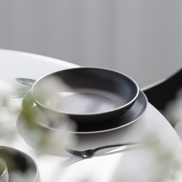 Teller tief 22,8 cm — Elements Yin & Yang black