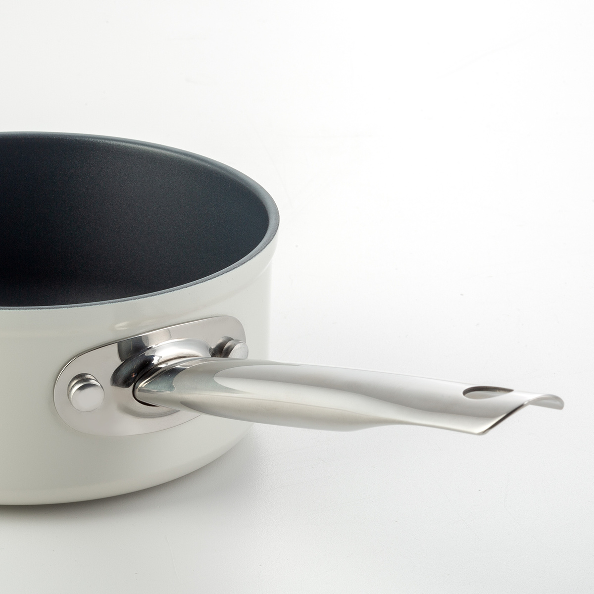 Stielkasserolle mit Titanbeschichtung creme Ø 16 cm - Saturn Terra Lunasol