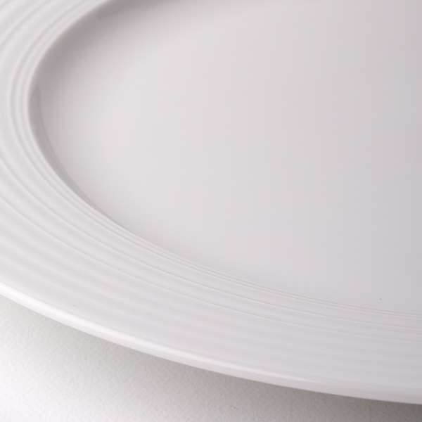 Teller flach mit Fahne Deco 20,5 cm Set 6-tlg. – UNIVERS Weiss