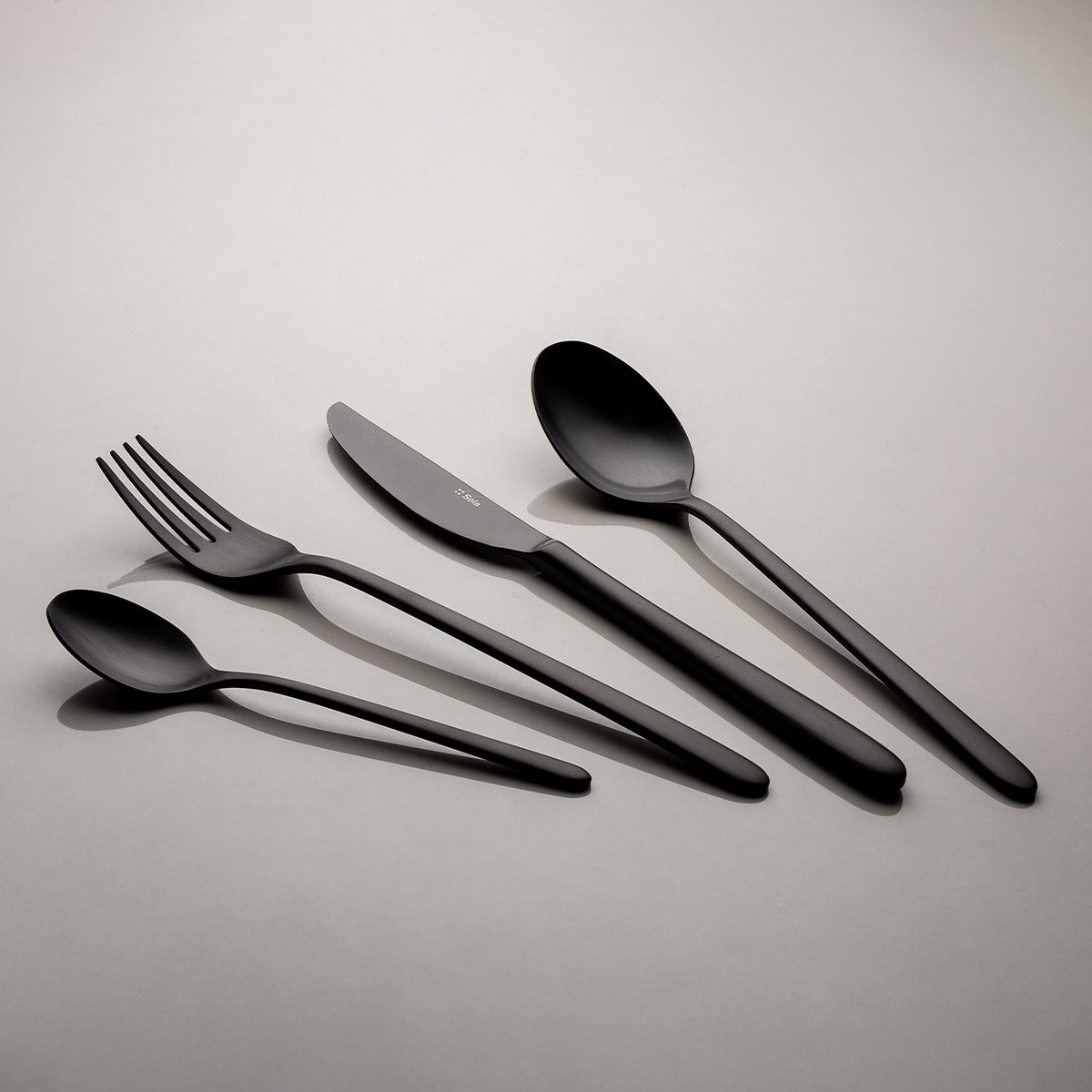 Besteckset 16-tlg. – Sira PVD black ganz matt