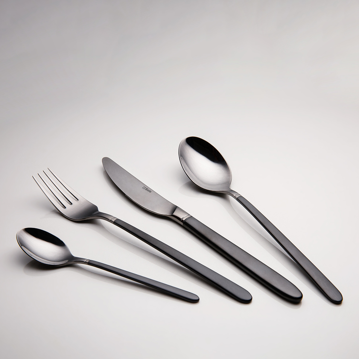 Besteck-Set 16-tlg. — Porto PVD dunkel Titan / schwarz sandgestrahlt